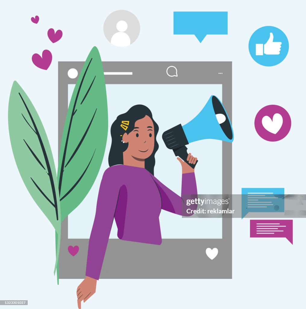 Social-Media-Influencer. Illustration mit einer jungen hübschen Frau, die Megaphon im sozialen Profilrahmen hält. Verschiedene Social-Media-Symbole. Vektor-Illustration im flachen Stil