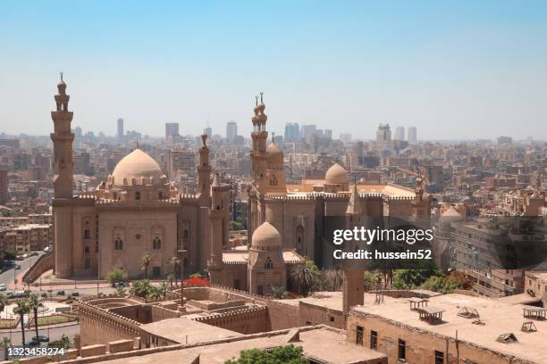 al rifa'i mosque and sultan hassan mosque - cidadela do cairo imagens e fotografias de stock