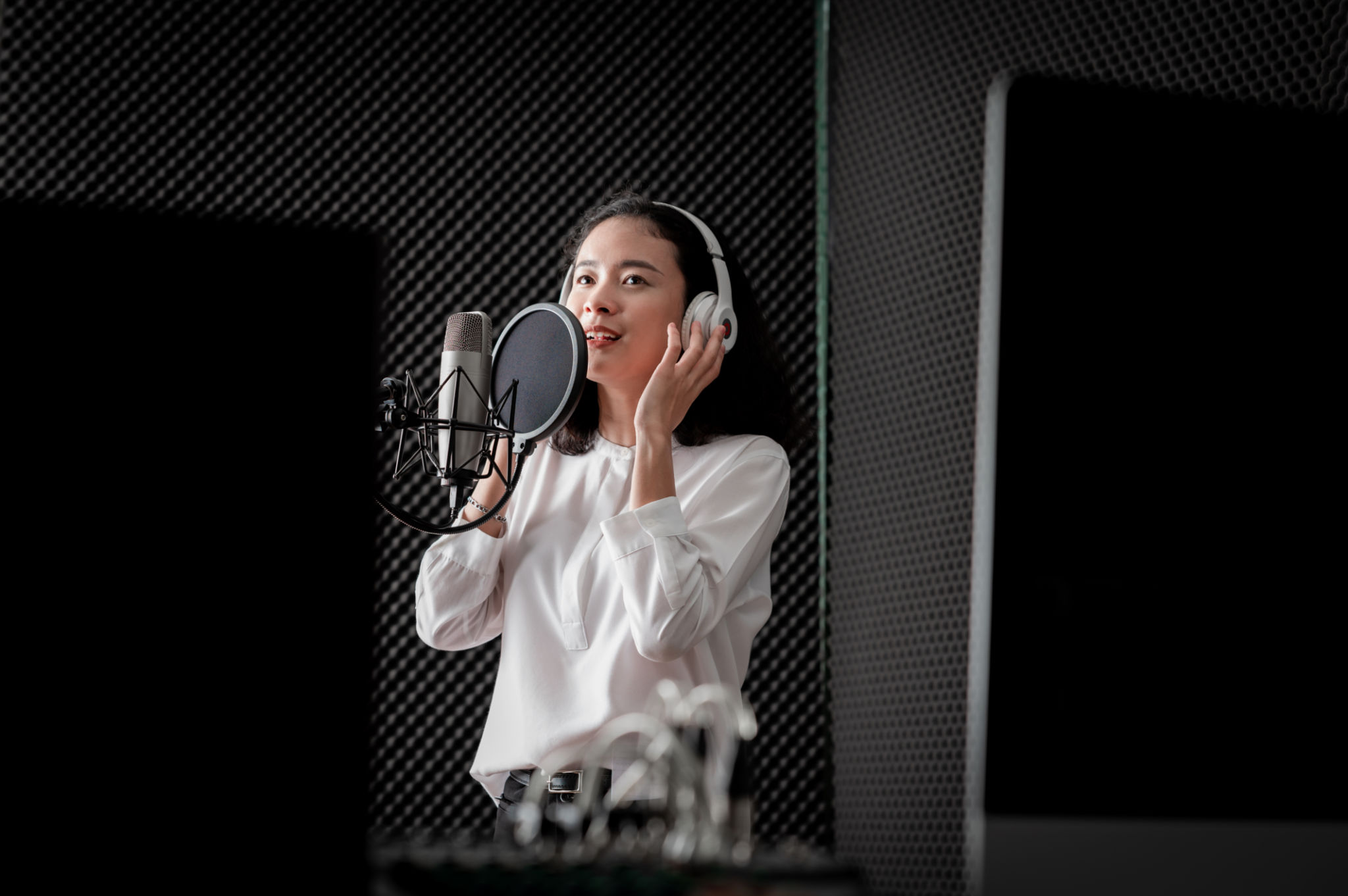 voiceover artist recording
