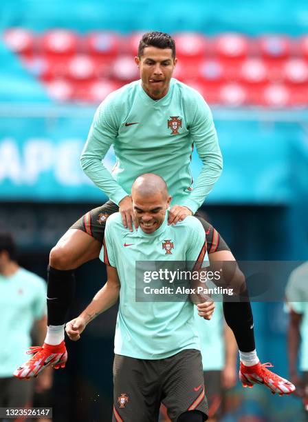 360 Cristiano Ronaldo Funny Photos and Premium High Res Pictures - Getty Images 360 Cristiano Ronaldo Funny Photos and Premium High Res Pictures - Getty Images