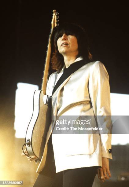 Chrissie Hynde of The Pretenders performs at Shoreline Amphitheatre on August 9, 1998 in Mountain View, California.
