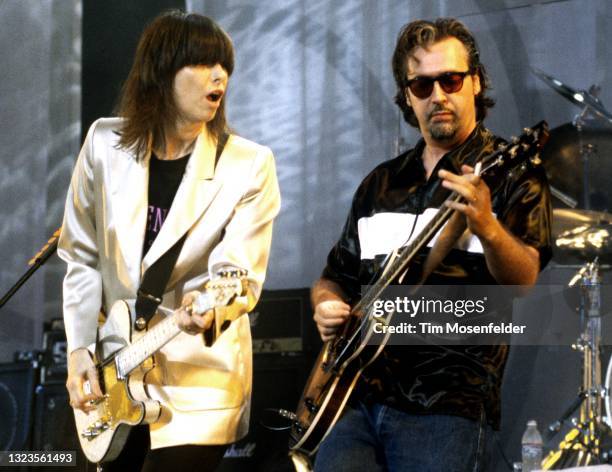 Chrissie Hynde of The Pretenders performs at Shoreline Amphitheatre on August 9, 1998 in Mountain View, California.