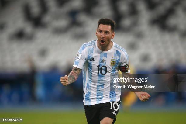 Lionel Messi of Argentina celebrates after scoring the first goal of his team during a Group A match between Argentina and Chile at Estadio Olímpico...