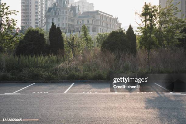 roadside parking - parking space stock pictures, royalty-free photos & images