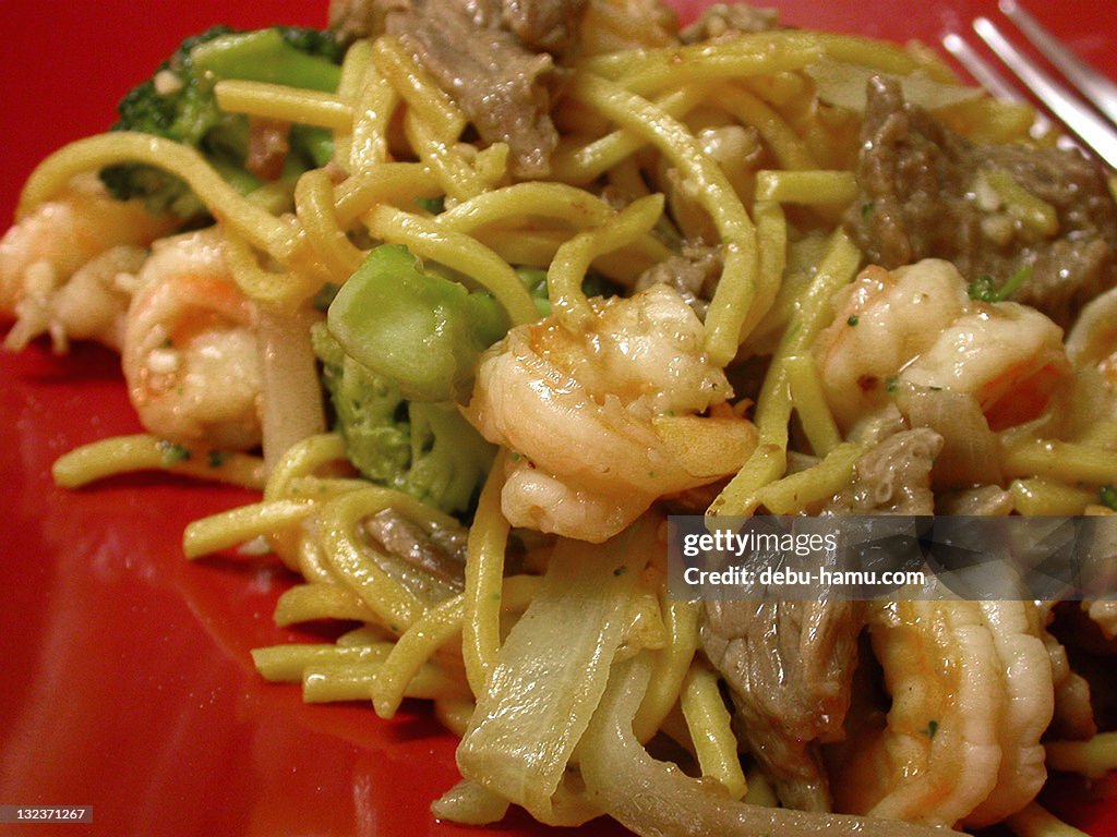 Shrimp & Beef Lo Mein