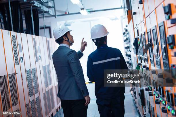 Computer Engineering Pc Back 250 Cyber Engineers Back View Stock Photos, High-Res Pictures, and ...