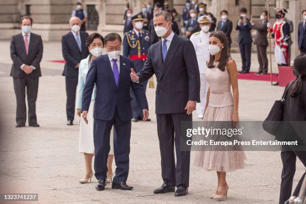 Their Majesties King Felipe and Queen Letizia receive the President of the Republic of Korea, Moon Jae-in, and his wife, Kim Jung-sook, with military...