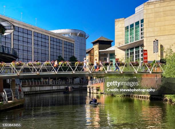 footbridge in a shopping mall - berkshire stock pictures, royalty-free photos & images