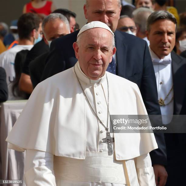 Pope With Mask Pope Mask Photos and Premium High Res Pictures - Getty Images
