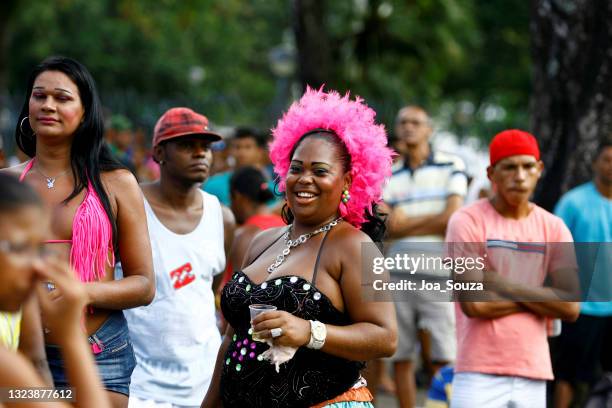 "nfantasy during gay parade - fantasia carnaval stock pictures, royalty-free photos & images