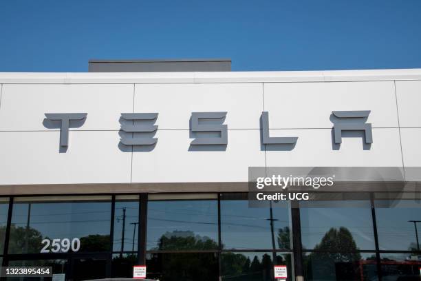 Maplewood, Minnesota. Tesla car dealership logo. Tesla, Inc. Is an American electric vehicle and clean energy company.