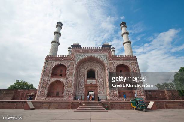 tomb of akbar the great, agra india - akbar's tomb stock pictures, royalty-free photos & images