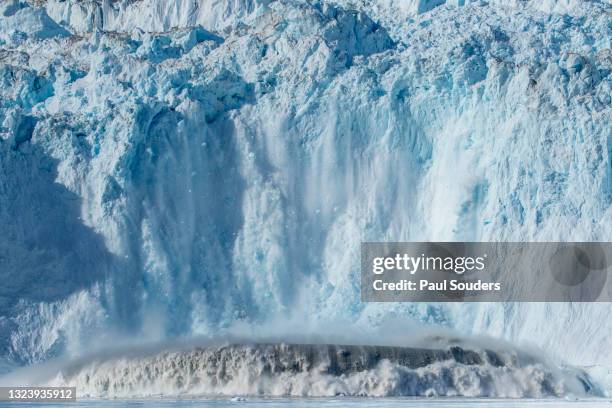 calving glacier, disko bay, greenland - glacier collapsing stock pictures, royalty-free photos & images