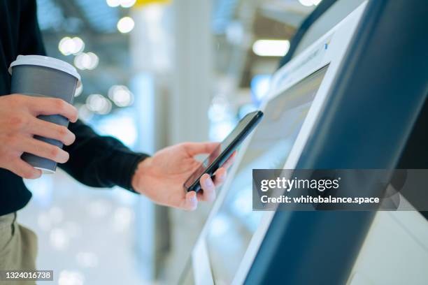 Self Serve Machine Photos and Premium High Res Pictures - Getty Images