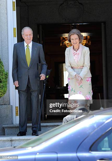 King Juan Carlos of Spain and Queen Sofia of Spain receive Panama«s President Ricardo Martinelli and First Lady of Panama Marta Linares de Martinelli...