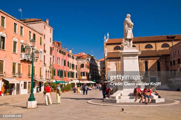 campo santo stefano square, venice - campo santo stefano 個照片及圖片檔