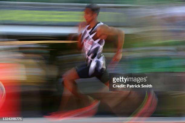 Donavan Brazier runs as he competes in the first round of the Men's 800 Meters during day one of the 2020 U.S. Olympic Track & Field Team Trials at...
