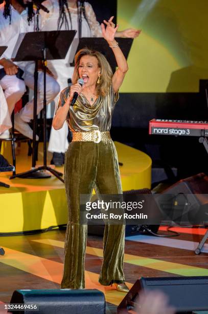 Marilyn McCoo performs during Questlove's "Summer Of Soul" screening & live concert at Marcus Garvey Park in Harlem on June 19, 2021 in New York City.
