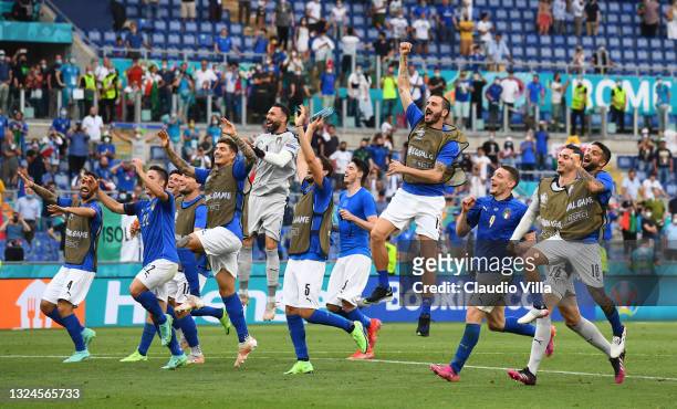 Players of Italy celebrate their side's victory towards the fans after the UEFA Euro 2020 Championship Group A match between Italy and Wales at...