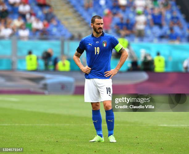 Cutter Bonucci Leonardo Bonucci Italy Italy Photos and Premium High Res Pictures ...