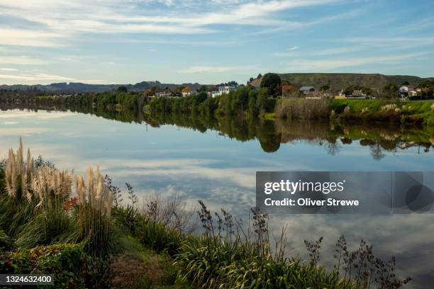 the whanganui river - whanganui stock pictures, royalty-free photos & images