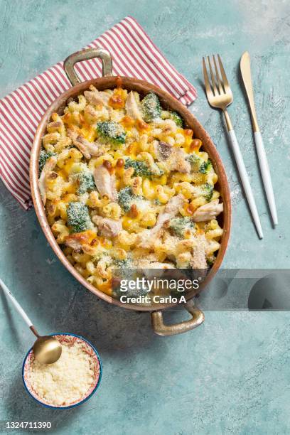baked broccoli and chicken pasta - breadcrumb stock pictures, royalty-free photos & images