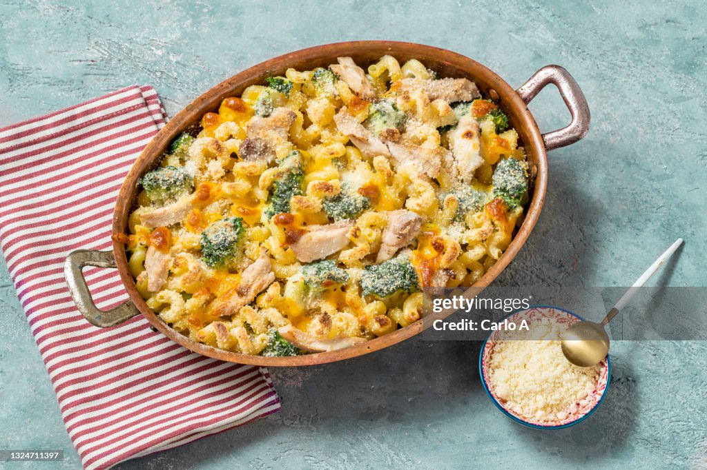 Baked broccoli and chicken pasta