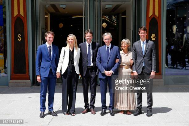 Head of French multinational corporation LVMH Bernard Arnault and his wife Helene , pose with their children Frederic Arnault, Delphine Arnault,...