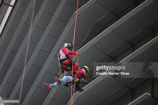 National Rescue Recovery National Disaster Rescue Force Photos and Premium High Res Pictures ...