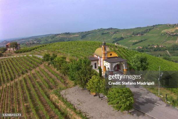 aerial view from the drone of the vineyard of the pencils and chapel, barbaresco - cuneo photos et images de collection