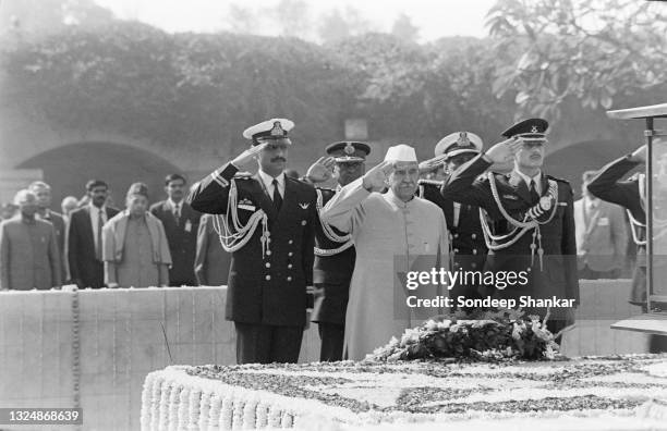 President Shankar Dayal Sharma salutes at Rajghat, the memorial for Mohandas Karamchnad Gandhi to mark his 48th death anniversary in New Delhi, India...