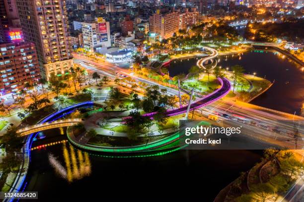 heart of love river ruyi lake / kaohsiung - kaohsiung taiwan stockfoto's en -beelden