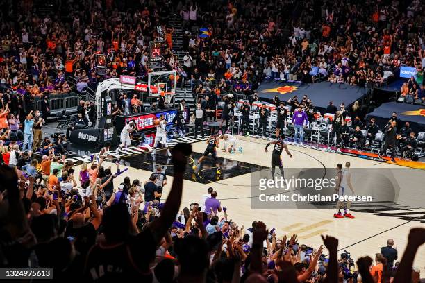 Phoenix Suns fans react to a basket during the third quarter in game two of the NBA Western Conference finals against the LA Clippers at Phoenix Suns...