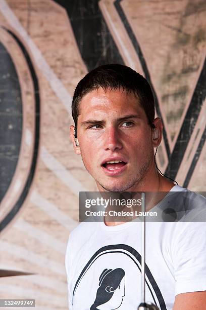 Shikari Drummer Rob Rolfe Photos and Premium High Res Pictures - Getty ...