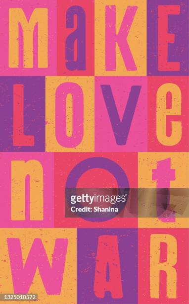 "make love not war" zitat mit vintage-buchstaben - v2 - love is /// stock-grafiken, -clipart, -cartoons und -symbole