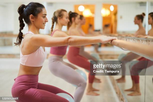 17,148 Barre Stock Photos, High-Res Pictures, and Images - Getty Images