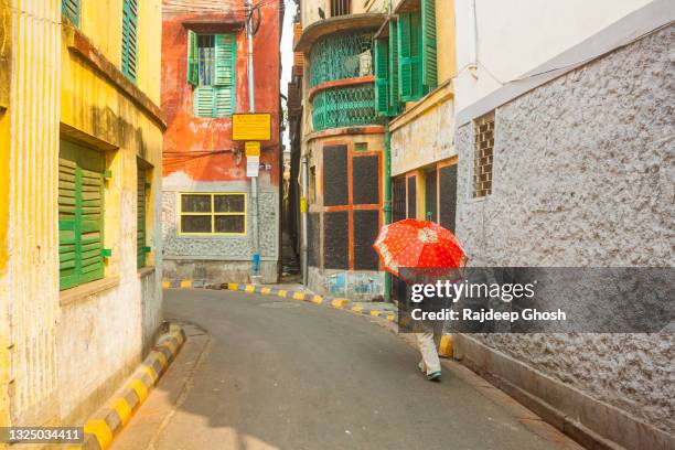 heritage walk in old town of kolkata - kolkata 個照片及圖片檔