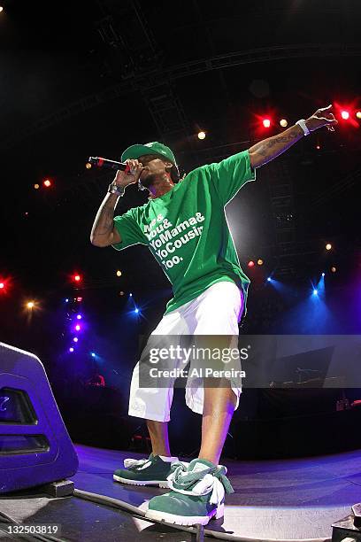 Steele Rapper 43 Steele (Rapper) Stock Photos, High-Res Pictures, and Images - Getty ...