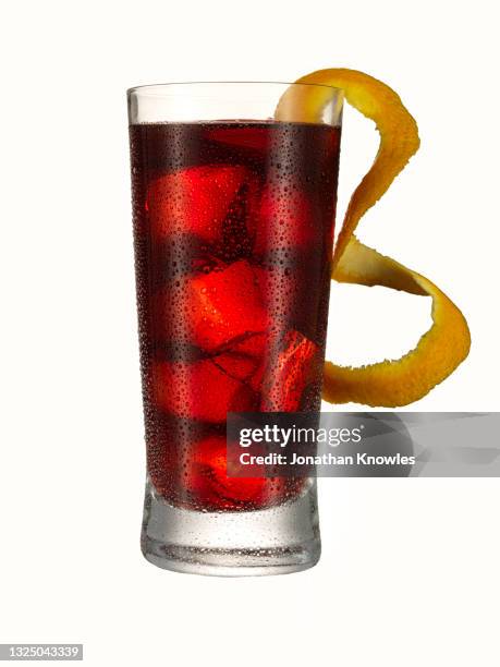 tall glass of sangria - frozen drink foto e immagini stock
