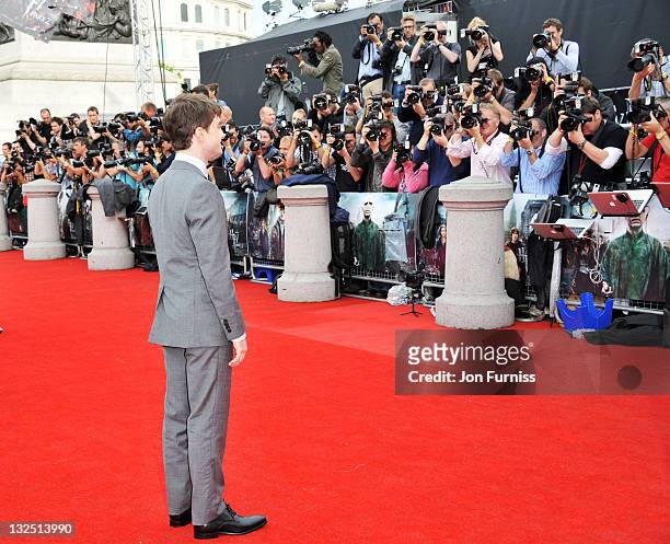 Actor Daniel Radcliffe attends the ""Harry Potter And The Deathly Hallows Part 2"" world premiere at Trafalgar Square on July 7, 2011 in London,...
