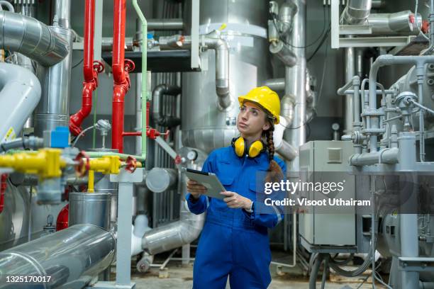 Insulation Engineer Industrial Insulation Photos and Premium High Res Pictures - Getty Images