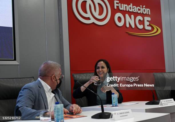 The President of the European Anti Poverty and Social Exclusion Network in Spain, Carlos Susias Rodado, together with the Minister of Social Rights...