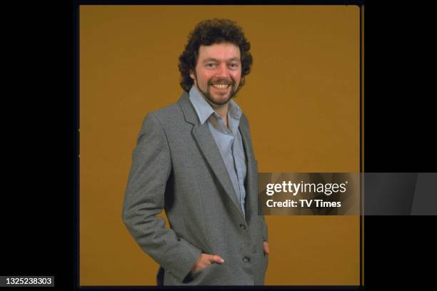 Television presenter Jeremy Beadle, circa 1982.
