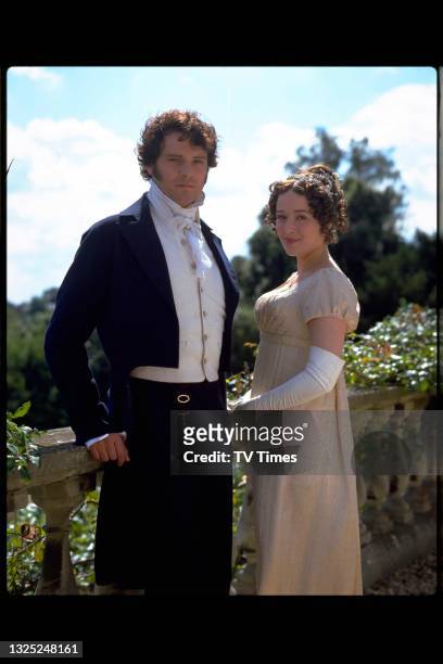 Actors Colin Firth and Jennifer Ehle in character as Mr. Darcy and Elizabeth Bennet in period drama Pride And Prejudice, circa 1995.