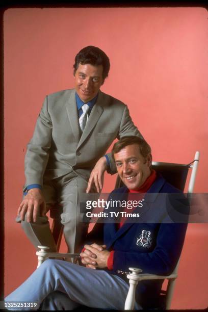 Entertainers Max Bygraves and Val Doonican, circa 1970.