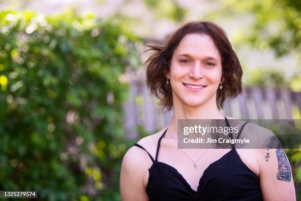 portrait of a woman in a garden - jim craigmyle portrait stock pictures, royalty-free photos & images