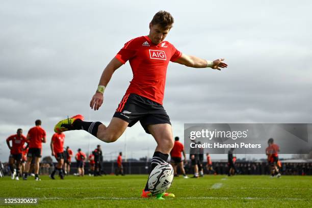 Beauden Barrett runs through drills during a New Zealand All Blacks training session at Bruce Pulman Park on June 25, 2021 in Auckland, New Zealand.