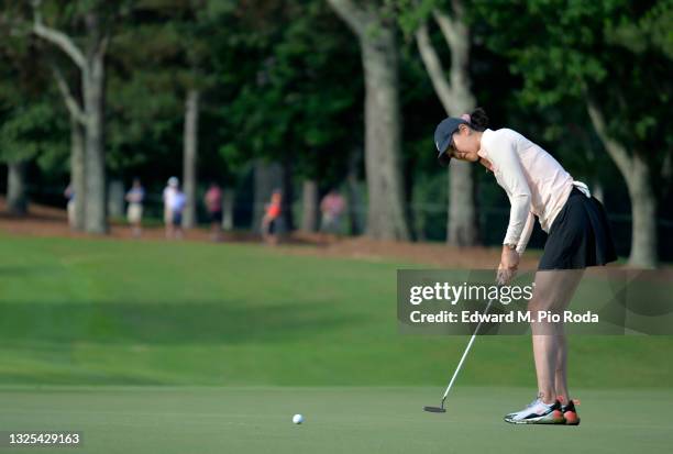 Michelle Wi Michelle Wie Putting Photos and Premium High Res Pictures - Getty Images