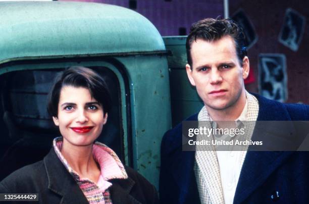 Annette Hörmann und Al Corley bei Dreharbeiten zum Film "Hard Days Hard Nights", in Hamburg, Deutschland 1989.