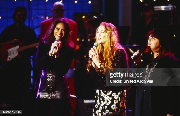 Nachtshow, Late-Night-Talkshow, Deutschland 1994 - 1995, Sendung vom 16. September 1994, Showact: Sängerinnen Victor Lazlo, Juliane Werding und...